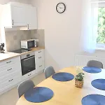 Voeroesko Apartmanhaz Балатональмади