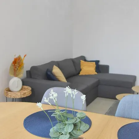 Voeroesko Apartmanhaz Lägenhet Balatonalmádi
