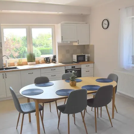 Voeroesko Apartmanhaz Lägenhet