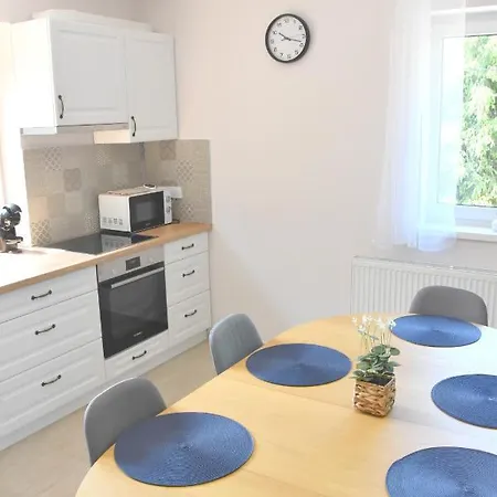 Voeroesko Apartmanhaz Balatonalmádi